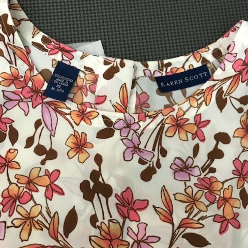 Karen Scott Tank Shell - Button Back - Picture 2 of 4